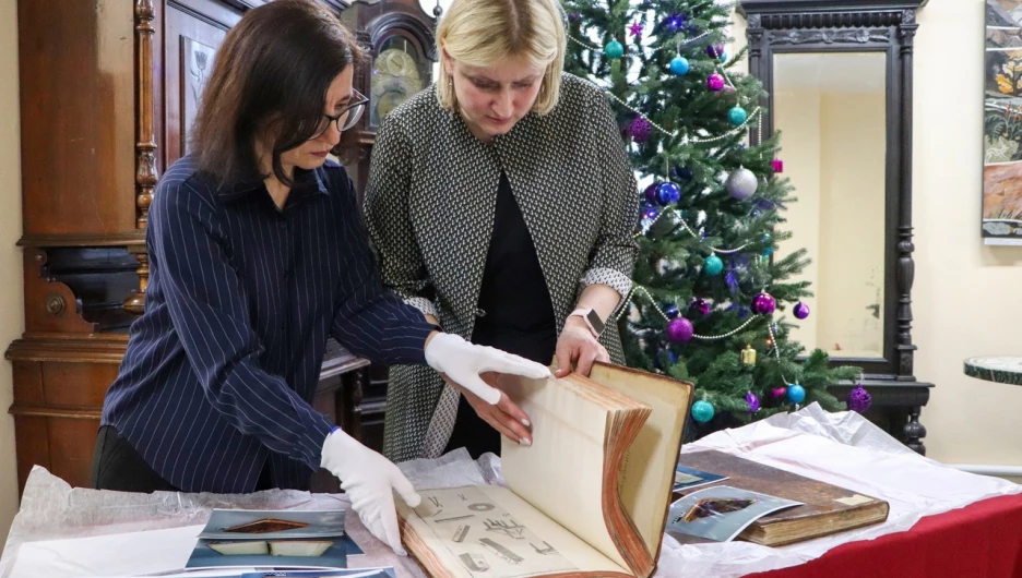 На Алтай после реставрации вернулись ценные книжные издания 18 века