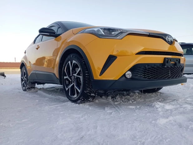 Toyota C-HR 2018 года выпуска за 2 млн рублей в Бийске