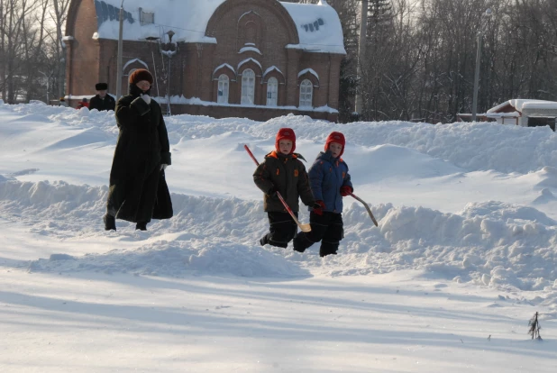 Зимние забавы барнаульцев. 2010 год.