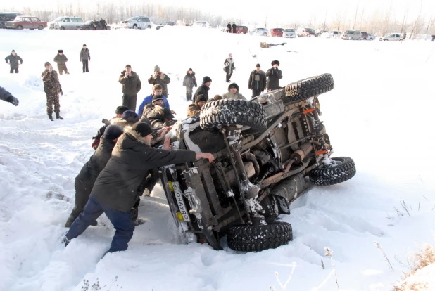 Зимние забавы барнаульцев. 2010 год.