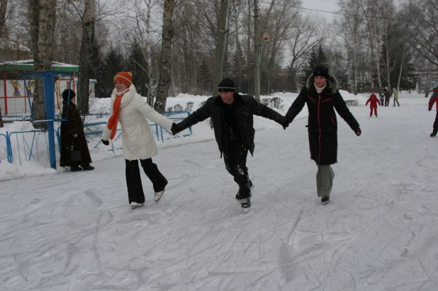 Зимние забавы барнаульцев. 2010 год.