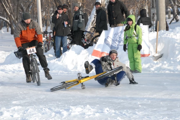 Зимние забавы барнаульцев. 2010 год.