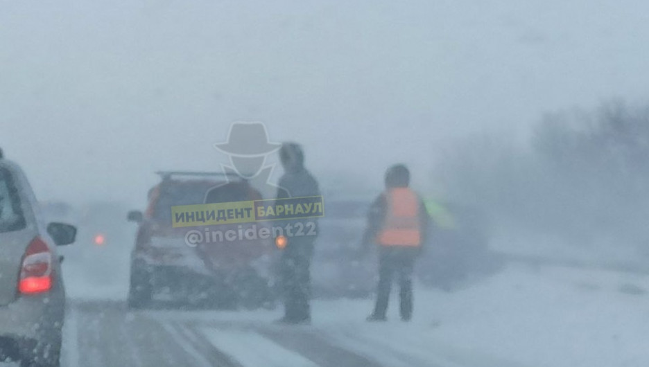 Массовая авария произошла на трассе Барнаул - Алейск