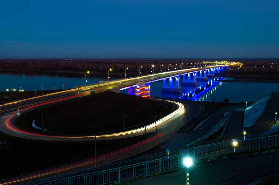 Вид на Барнаул ночью, Нагорный парк, Новый мост.