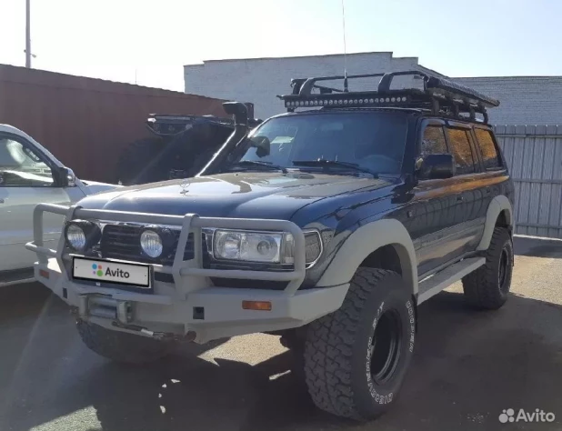 Toyota Land Cruiser 1995 года выпуска за 1,6 млн рублей 