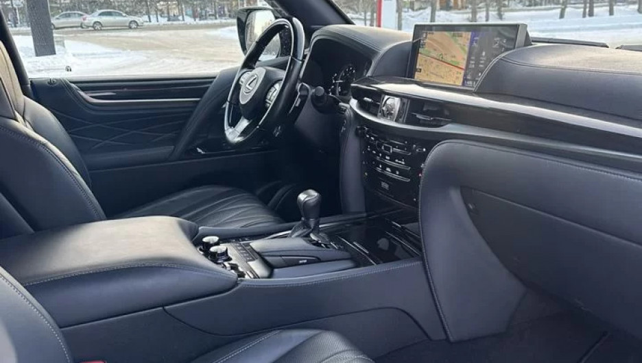Lexus LX 2020 года выпуска за 11.5 млн рублей