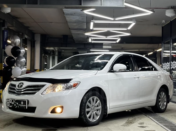 Toyota Camry 2011 года выпуска за 1 млн рублей