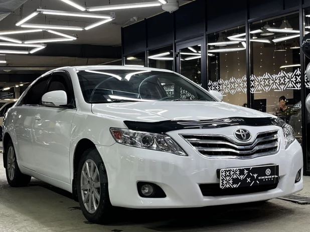 Toyota Camry 2011 года выпуска за 1 млн рублей