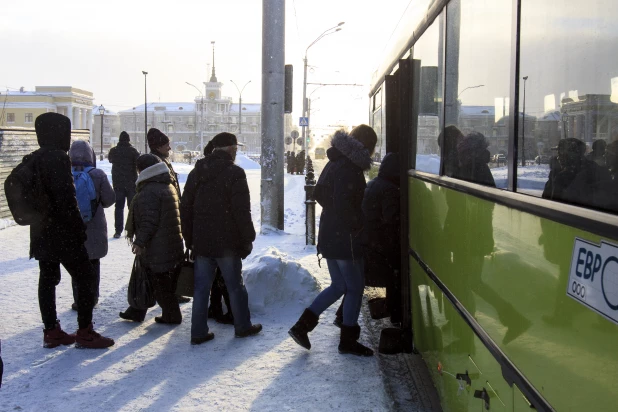 Автобусы в Барнауле, пассажиры.