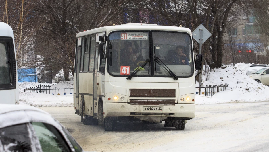 Барнаульских перевозчиков оштрафовали за срыв расписания автобусов