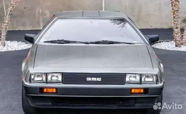 DeLorean DMC-12 1981 года выпуска за 8,5 млн рублей