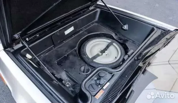 DeLorean DMC-12 1981 года выпуска за 8,5 млн рублей