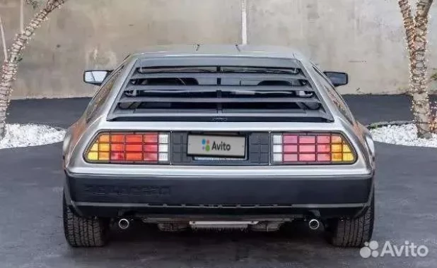 DeLorean DMC-12 1981 года выпуска за 8,5 млн рублей