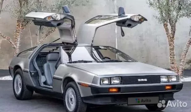 DeLorean DMC-12 1981 года выпуска за 8,5 млн рублей