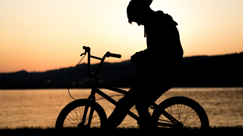 Велосипед, ночь.