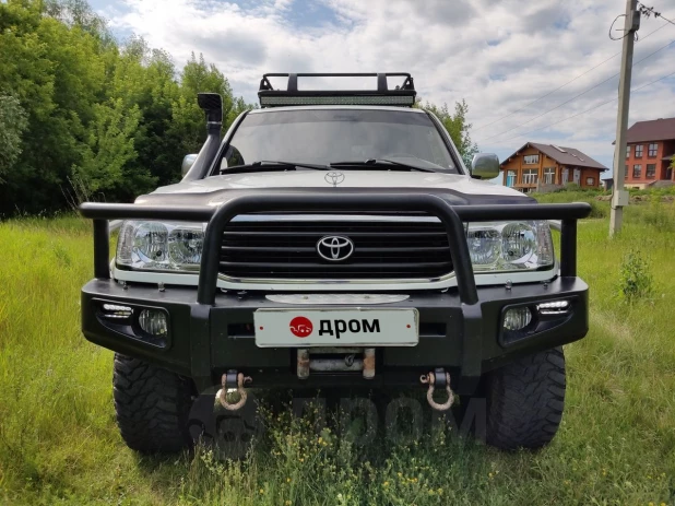  Toyota Land Cruiser 1998 года выпуска за 2,3 млн рублей 