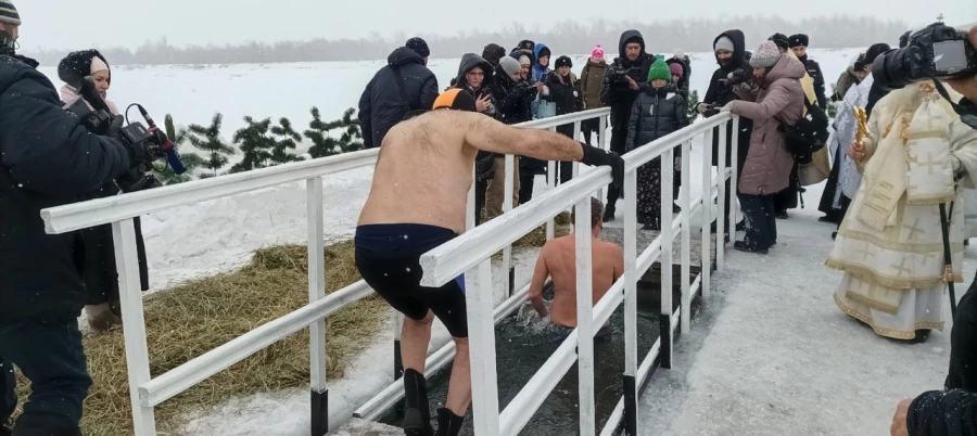 Барнаульцы окунулись в купель.