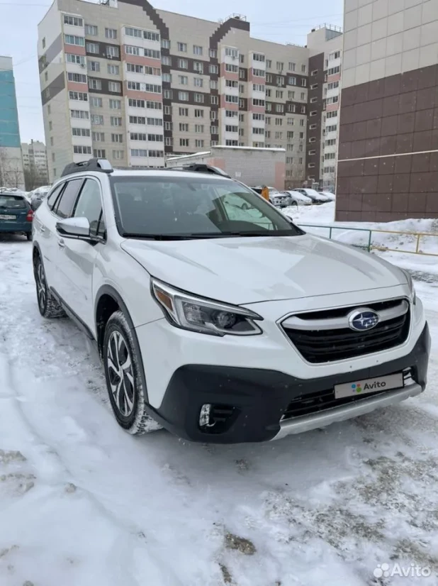 Subaru Outback 2020 год выпуска за 3,3 млн рублей 