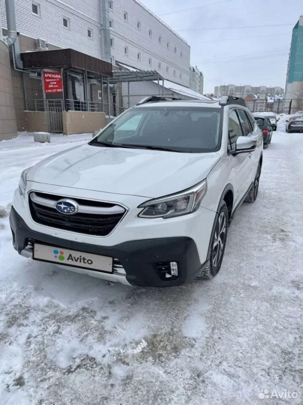 Subaru Outback 2020 год выпуска за 3,3 млн рублей 