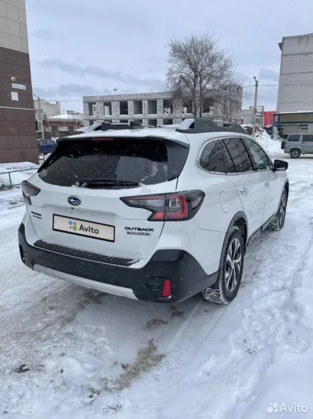 Subaru Outback 2020 год выпуска за 3,3 млн рублей 