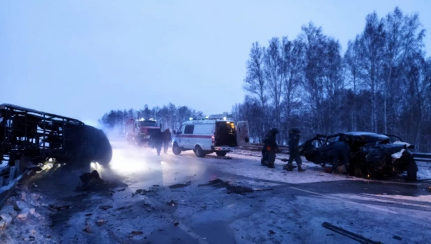 В ДТП под Новосибирском погибли четыре человека