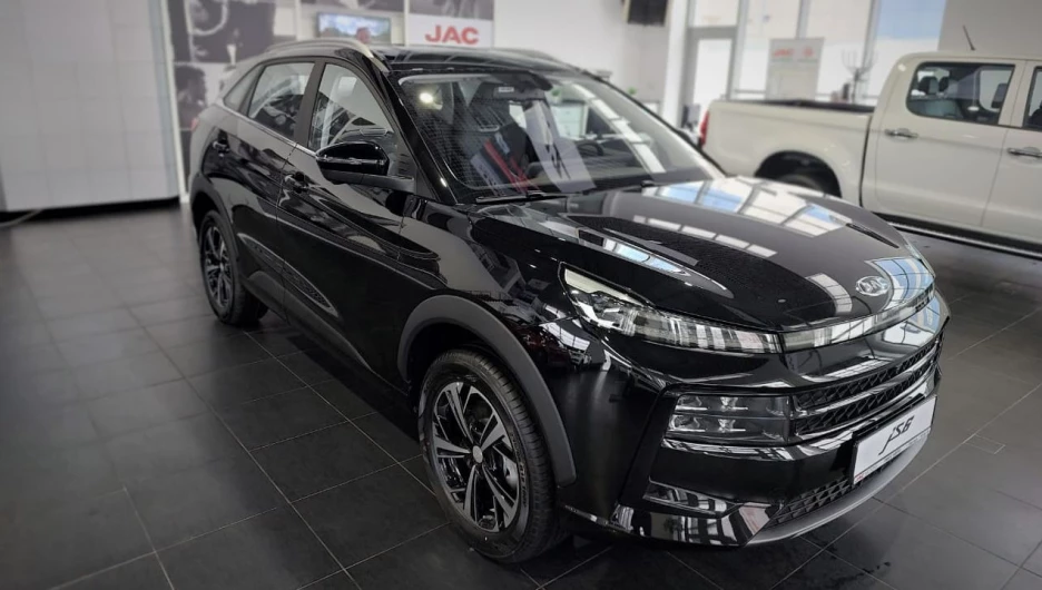 Автомобиль JAC JS6.