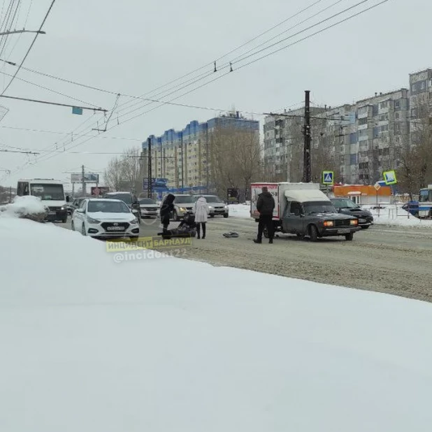 Сбили женщину в Барнауле.