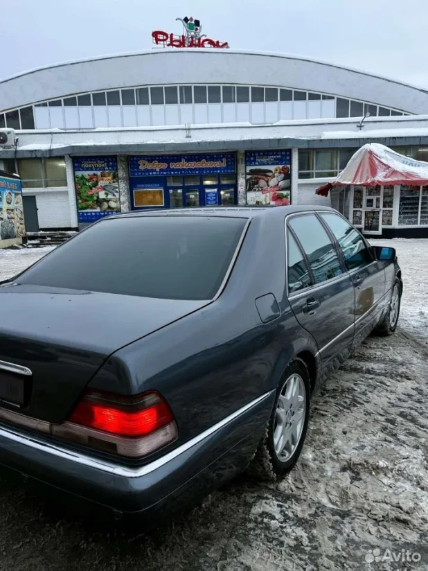 Mercedes-Benz S-класс, 1996 года выпуска за 800 тыс. рублей 