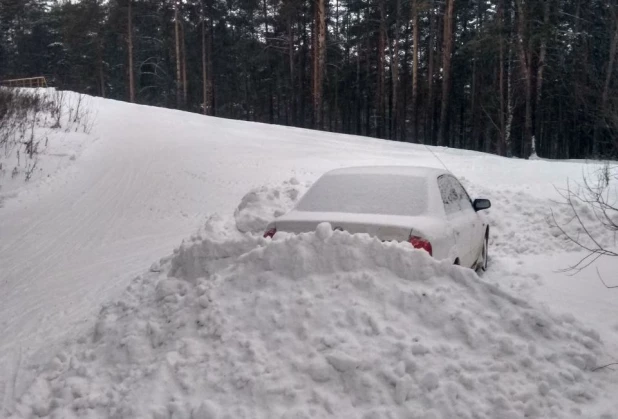 Автомобиль на Трассе здоровья.  