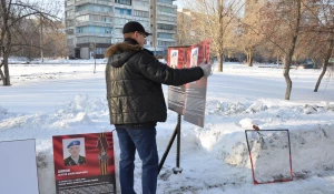 Сотрудники Фонда В.А. Шаманова «Защитники Отечества» восстановили  планшеты воинов-десантников на Аллее 6-й роты в Барнауле.
