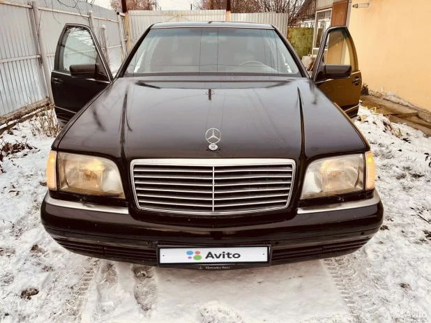 Mercedes-Benz S-класс 1992 года выпуска за 500 тыс. рублей