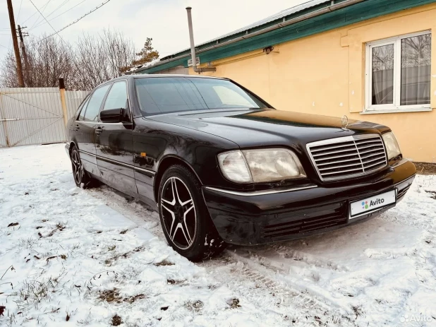 Mercedes-Benz S-класс 1992 года выпуска за 500 тыс. рублей