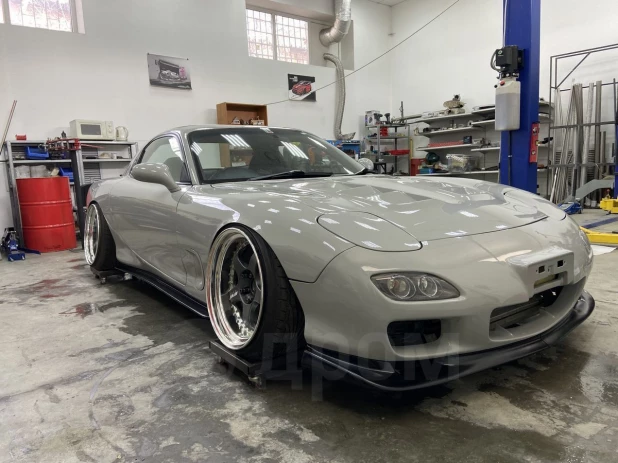 Mazda RX-7 1997.