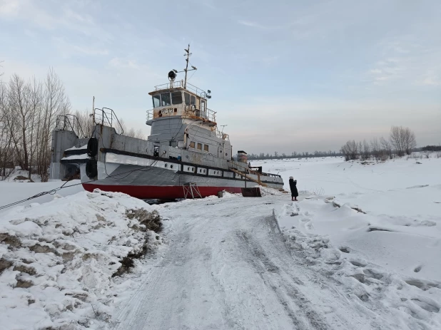 Бухта замерзших кораблей.