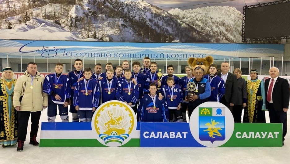 Сборная команда «Бочкари» (ребята 2008-2009 года рождения) на финальных играх Турнира имени Анатолия Тарасова «Золотая Шайба» в г. Салават.