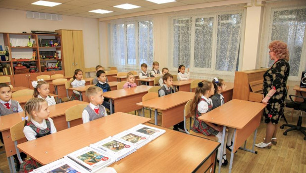 Капремонт по федеральной программе проведут в трех школах Барнаула.