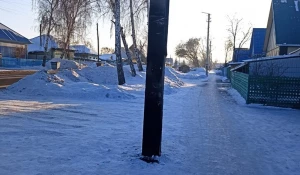 Сгоревший столб.