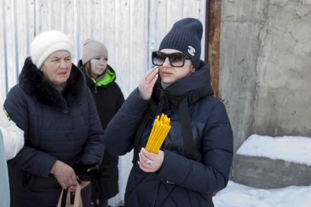 Как в селе Урожайное Советского района переживают гибель полуторагодовалой девочки от рук матери. 