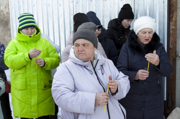 Как в селе Урожайное Советского района переживают гибель полуторагодовалой девочки от рук матери. 