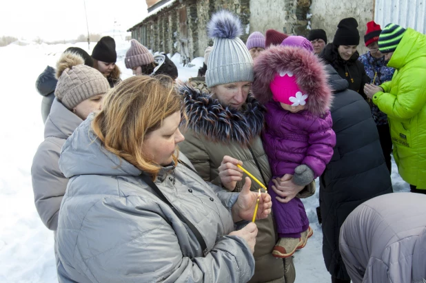 Как в селе Урожайное Советского района переживают гибель полуторагодовалой девочки от рук матери. 