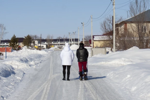 Как в селе Урожайное Советского района переживают гибель полуторагодовалой девочки от рук матери. 