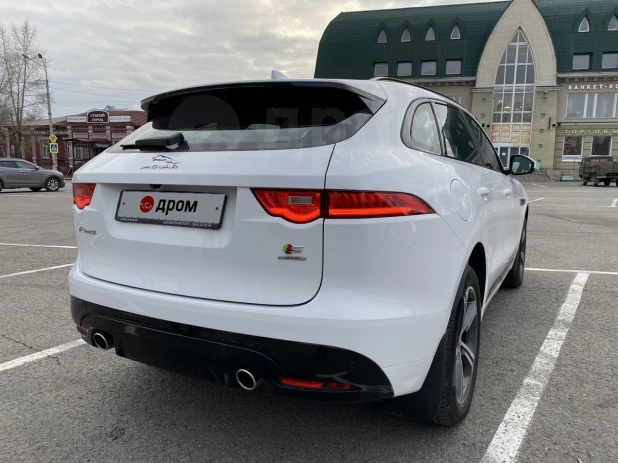 Jaguar F-Pace за 4,7 млн рублей