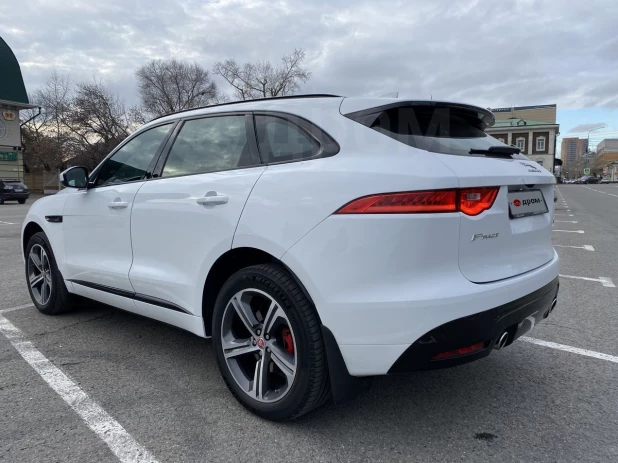 Jaguar F-Pace за 4,7 млн рублей