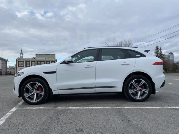 Jaguar F-Pace за 4,7 млн рублей