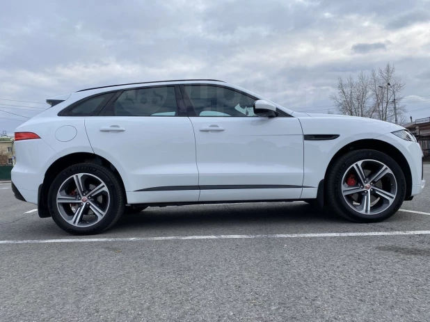 Jaguar F-Pace за 4,7 млн рублей