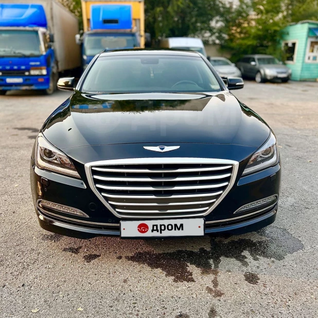 Hyundai Genesis за 2,1 млн рублей