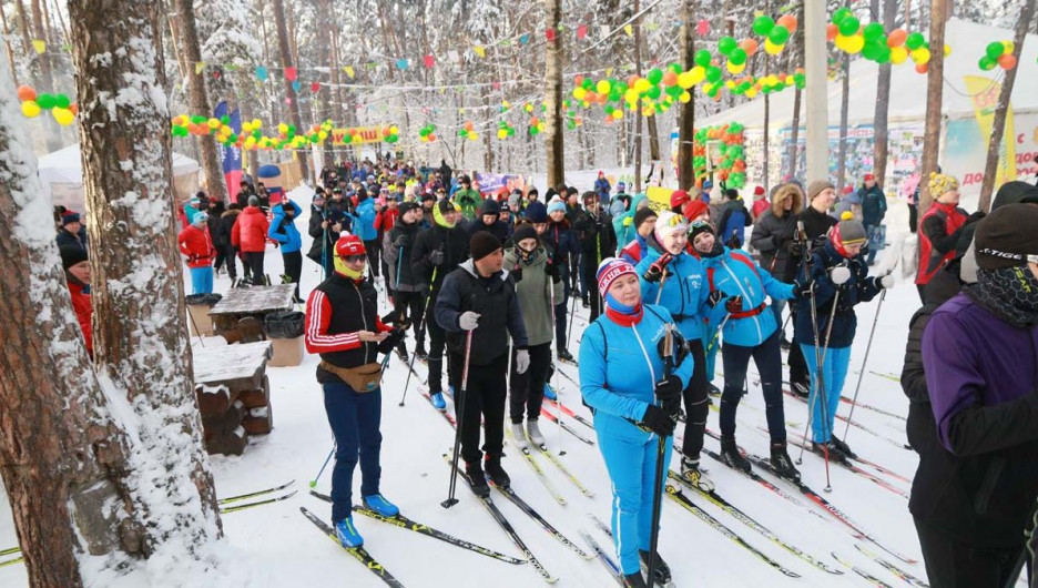 Старт лыжного марафона, посвященного 30-летию компании «Мария-Ра».
