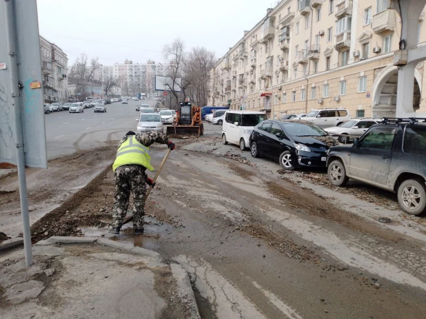 Уборка затопленных улиц