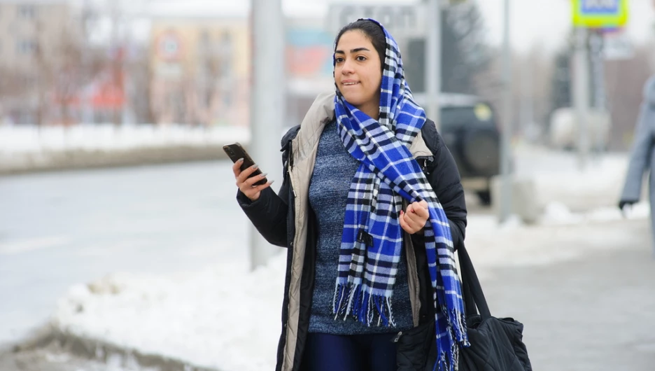 Девушки на улицах Барнаула 