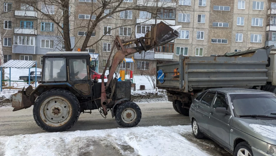 Очистка улиц Барнаула